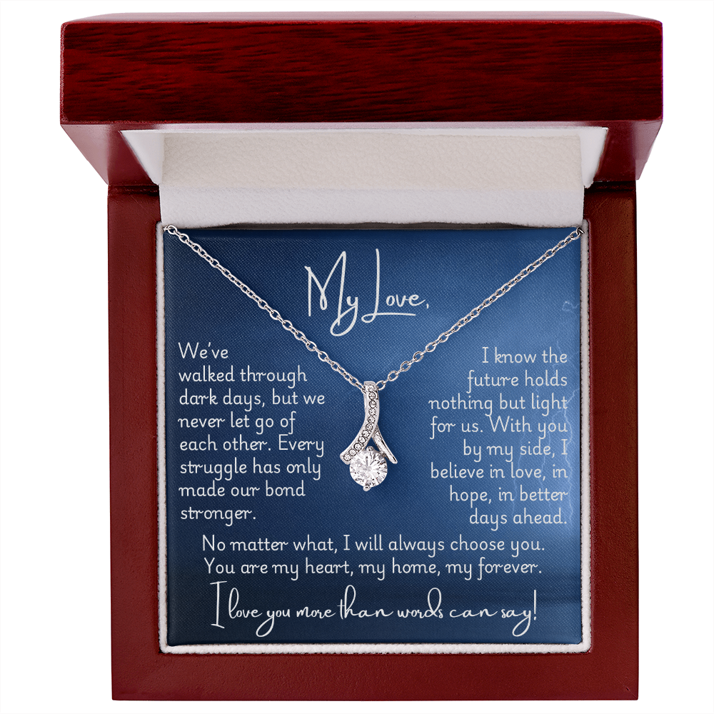 Alluring Beauty Necklace - Strong